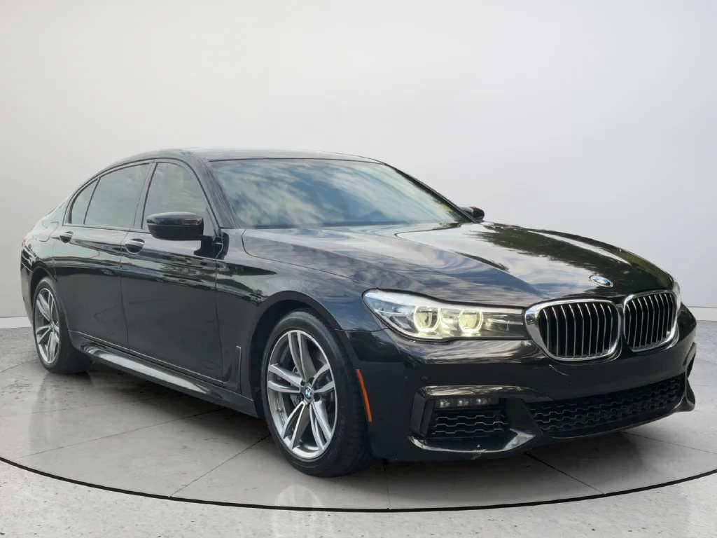 2018 BMW 7 Series 740i RWD photo