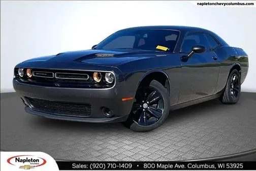 2019 Dodge Challenger SXT RWD photo