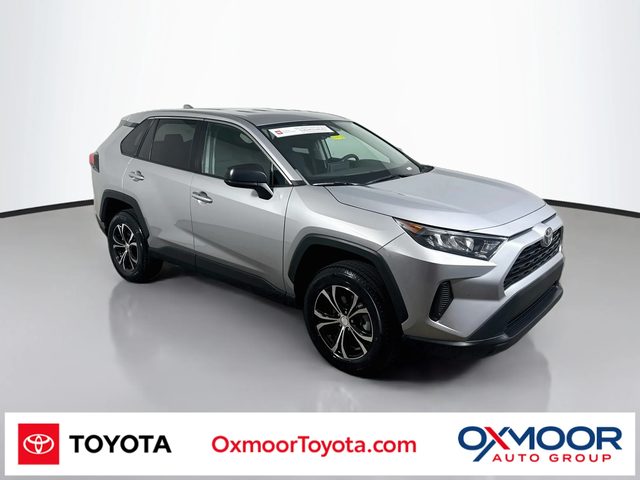 2022 Toyota RAV4 LE FWD photo