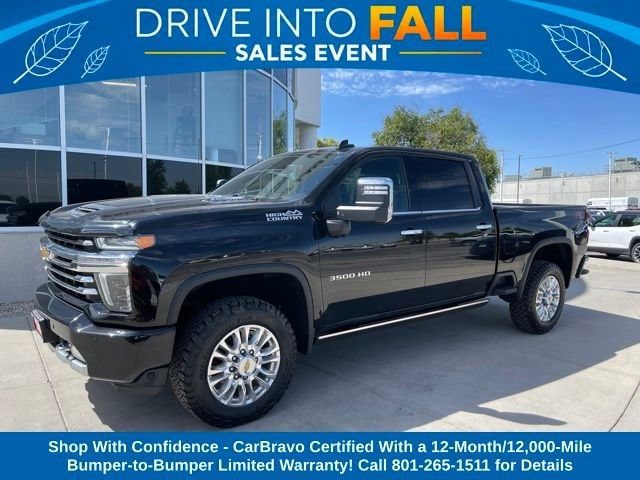 2022 Chevrolet Silverado 3500HD High Country 4WD photo
