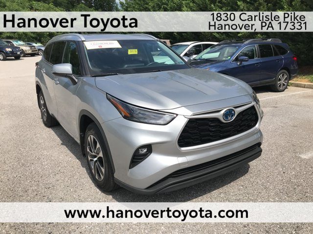 2022 Toyota Highlander Hybrid XLE AWD photo