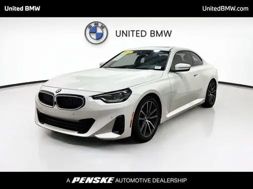 2022 BMW 2 Series 230i RWD photo