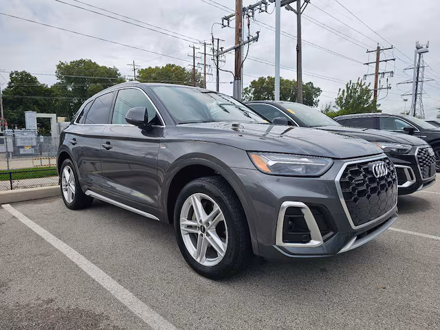 2022 Audi Q5 S line Premium AWD photo