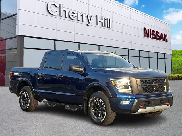 2022 Nissan Titan PRO-4X 4WD photo
