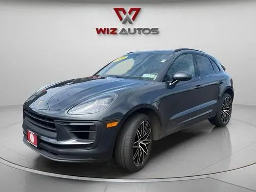 2022 Porsche Macan S AWD photo