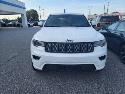 2022 Jeep Grand Cherokee Laredo X 4WD photo