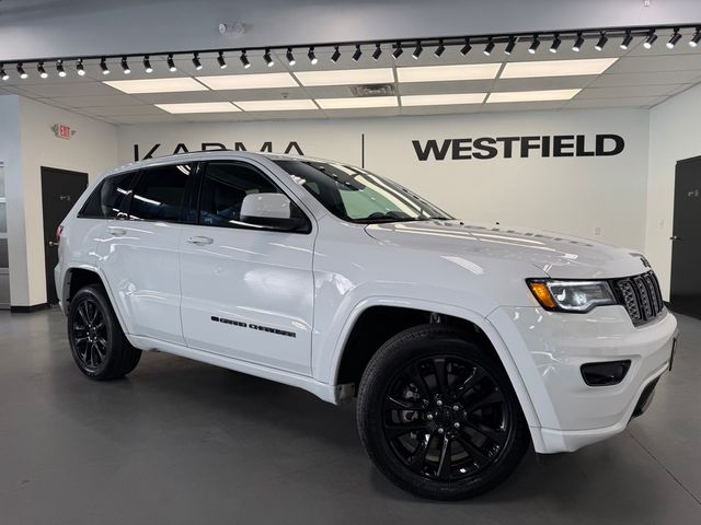 2022 Jeep Grand Cherokee Laredo X 4WD photo