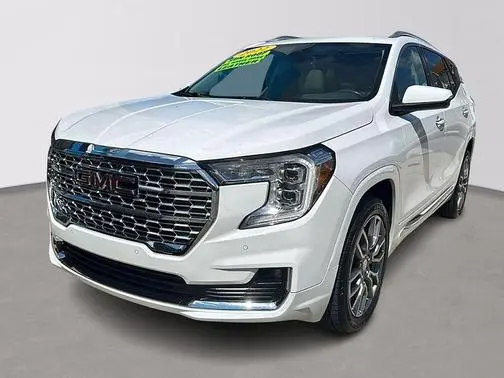2022 GMC Terrain Denali AWD photo