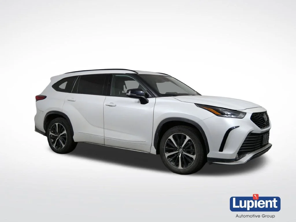 2022 Toyota Highlander XSE AWD photo