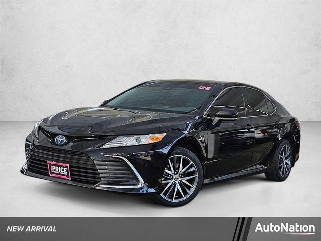 2022 Toyota Camry Hybrid XLE FWD photo