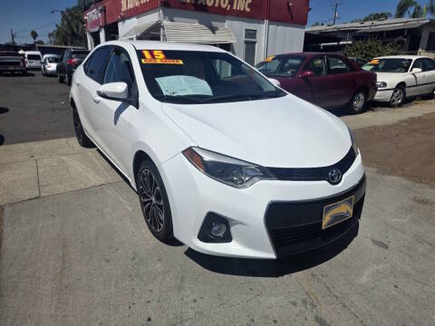 2015 Toyota Corolla  FWD photo