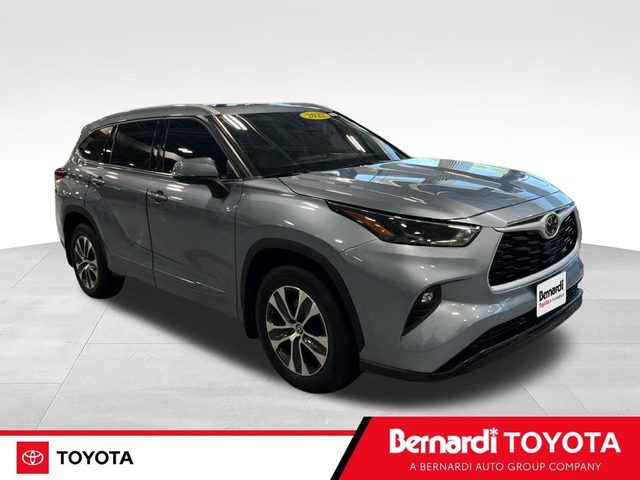 2022 Toyota Highlander XLE AWD photo