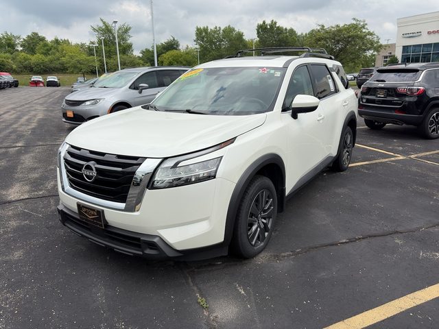 2022 Nissan Pathfinder SV 4WD photo