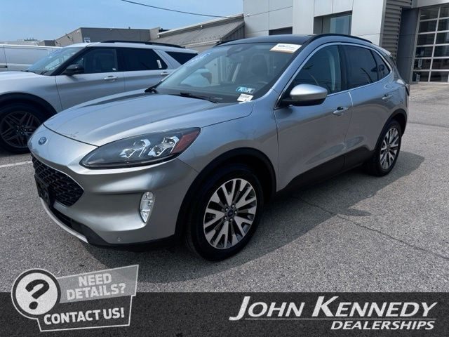 2022 Ford Escape Titanium AWD photo