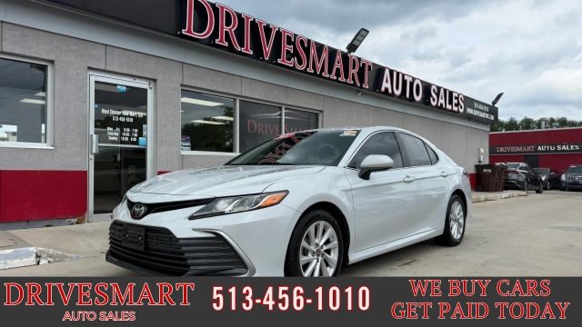 2022 Toyota Camry LE FWD photo