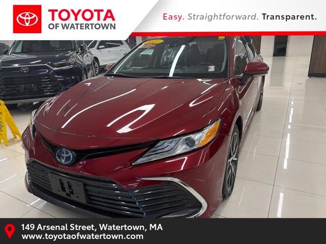 2022 Toyota Camry Hybrid XLE FWD photo