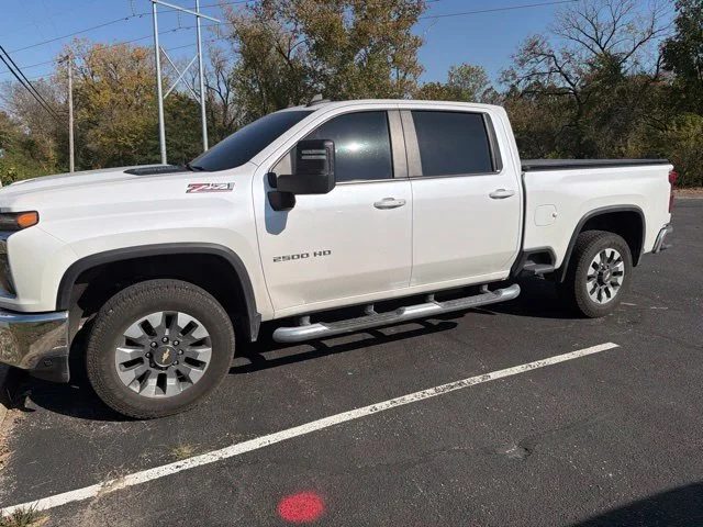 2022 Chevrolet Silverado 2500HD LT 4WD photo