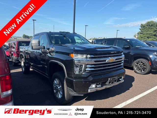 2022 Chevrolet Silverado 3500HD High Country 4WD photo