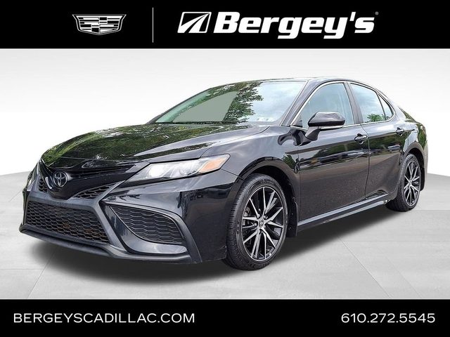 2022 Toyota Camry SE FWD photo