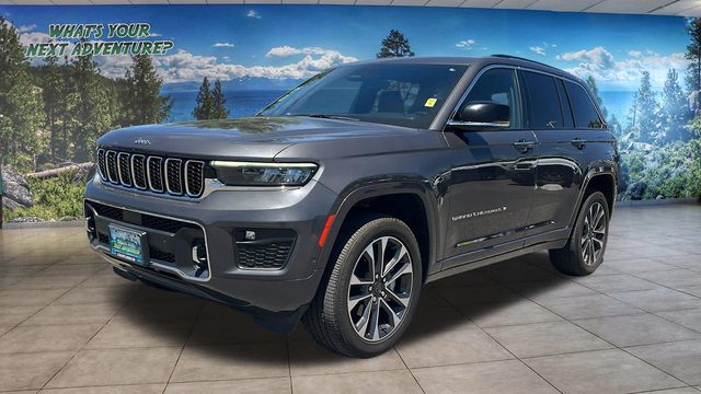 2022 Jeep Grand Cherokee Overland 4WD photo