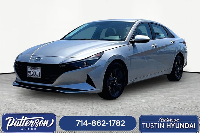 2022 Hyundai Elantra SEL FWD photo