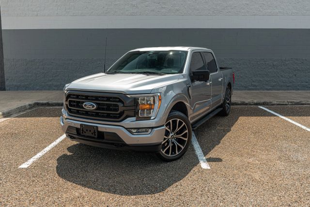 2022 Ford F-150 XLT 4WD photo