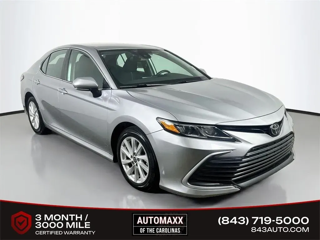 2022 Toyota Camry LE FWD photo