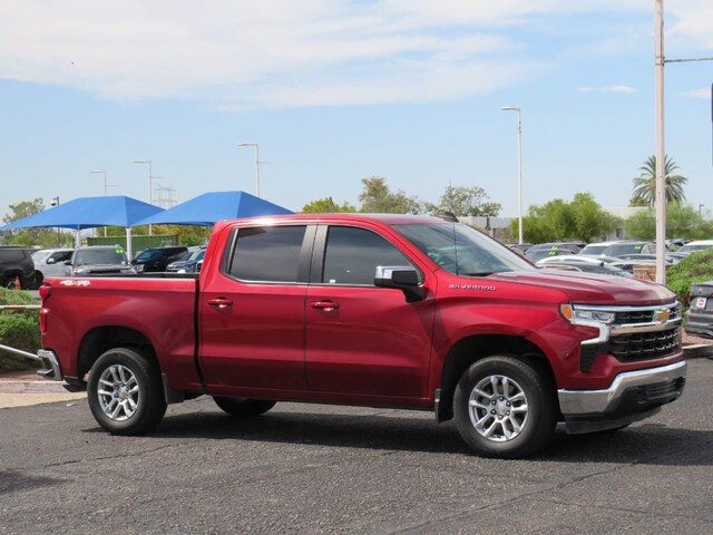 2022 Chevrolet Silverado 1500 LT 4WD photo