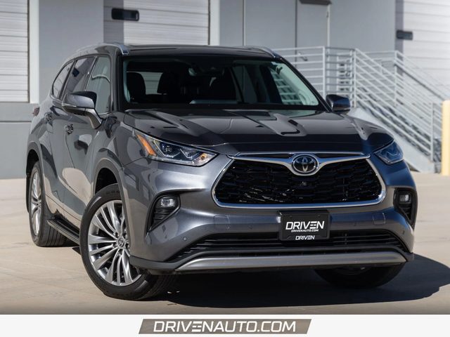 2022 Toyota Highlander Platinum AWD photo