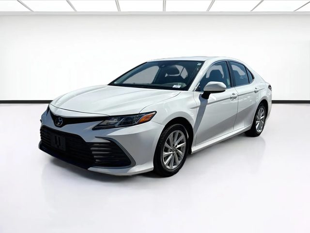 2022 Toyota Camry LE AWD photo