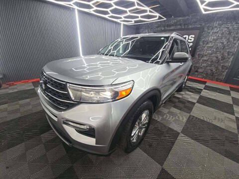 2022 Ford Explorer XLT 4WD photo
