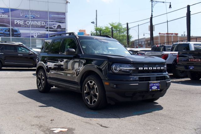 2022 Ford Bronco Sport Outer Banks 4WD photo