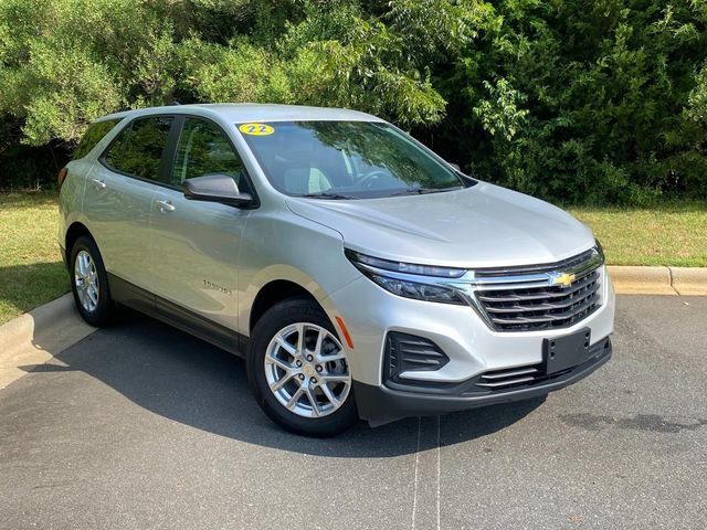 2022 Chevrolet Equinox LS FWD photo
