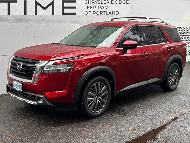 2022 Nissan Pathfinder SL 4WD photo