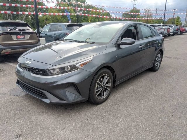 2022 Kia Forte LXS FWD photo