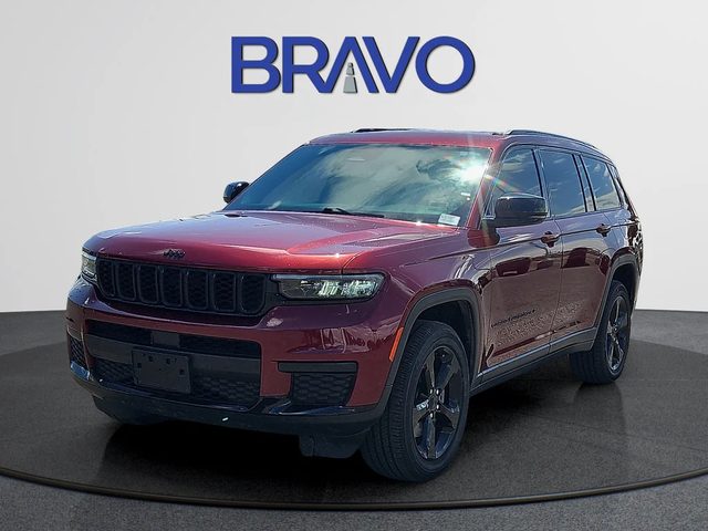 2022 Jeep Grand Cherokee L Altitude 4WD photo