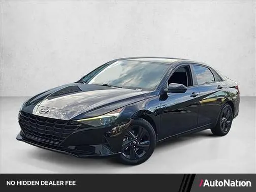 2022 Hyundai Elantra SEL FWD photo