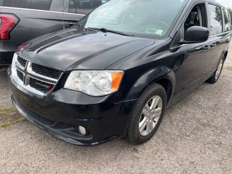 2019 Dodge Grand Caravan SXT FWD photo