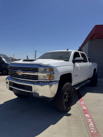 2017 Chevrolet Silverado 2500HD LT 4WD photo