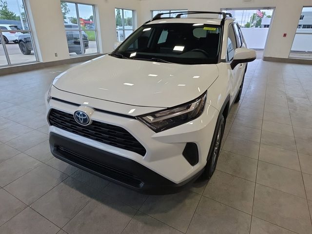 2022 Toyota RAV4 Hybrid XLE AWD photo
