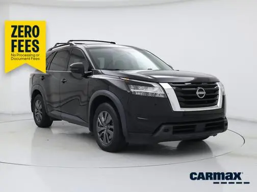 2022 Nissan Pathfinder SV FWD photo