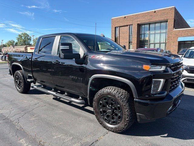 2022 Chevrolet Silverado 2500HD LT 4WD photo