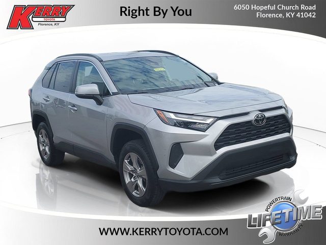 2022 Toyota RAV4 XLE AWD photo