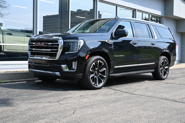 2022 GMC Yukon XL SLT 4WD photo
