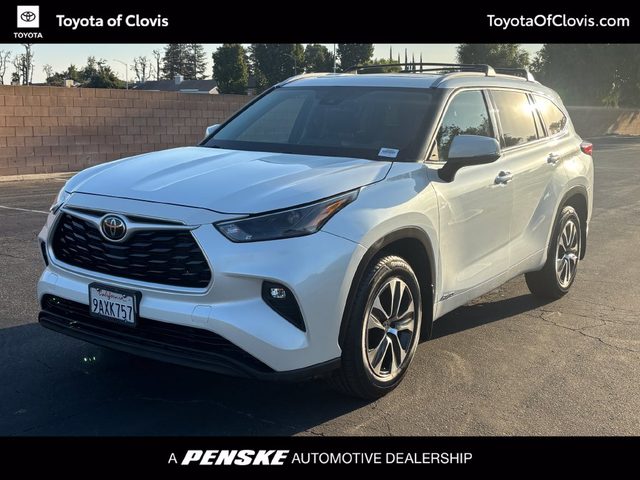 2022 Toyota Highlander XLE AWD photo