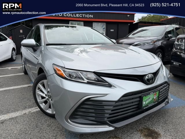 2022 Toyota Camry LE FWD photo