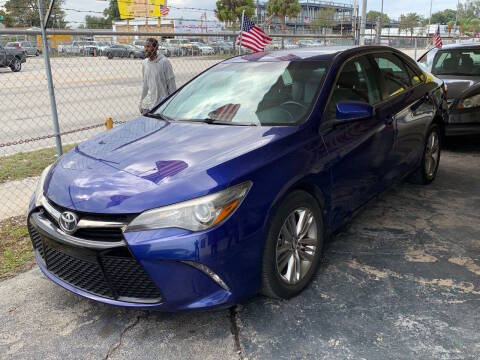 2016 Toyota Camry LE FWD photo