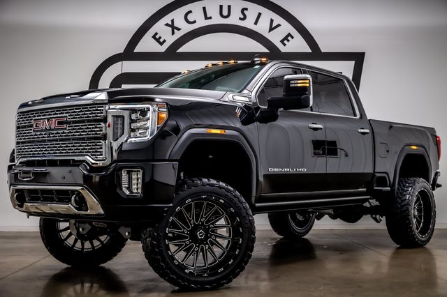 2022 GMC Sierra 2500HD Denali 4WD photo