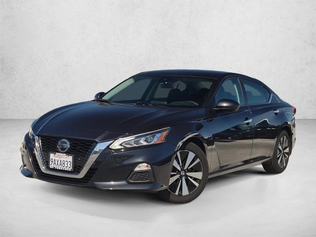 2022 Nissan Altima 2.5 SV FWD photo