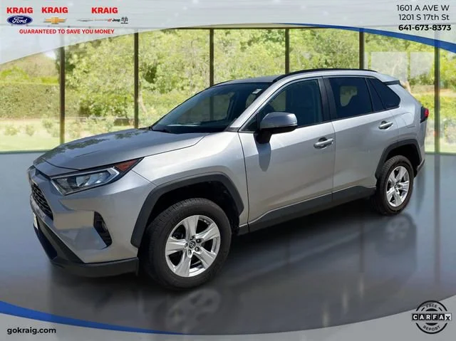 2019 Toyota RAV4 XLE FWD photo